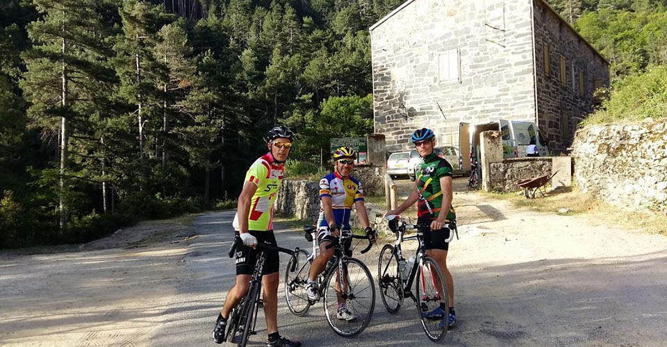 Bon, alors ? on l'attaque cette route pourrie !
