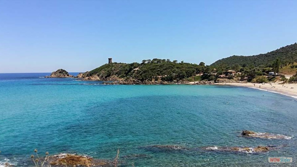 33__plage_et_tour_gnoise_de_fauta