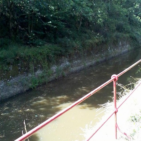 60 – Passage le long d’une rambarde 