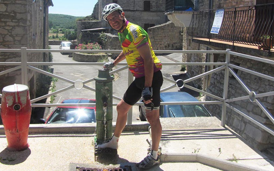 Vagnas. Le feu aux pieds...