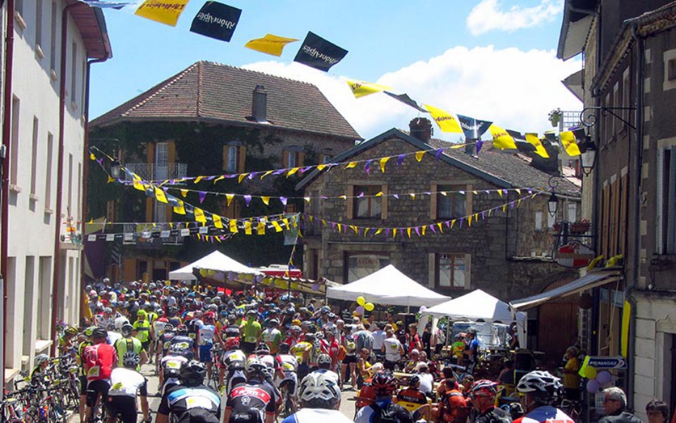Embouteillage à Rochepaule