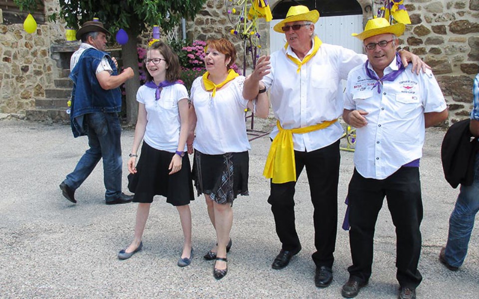 Saint-Clair. km 93. On chante et on danse